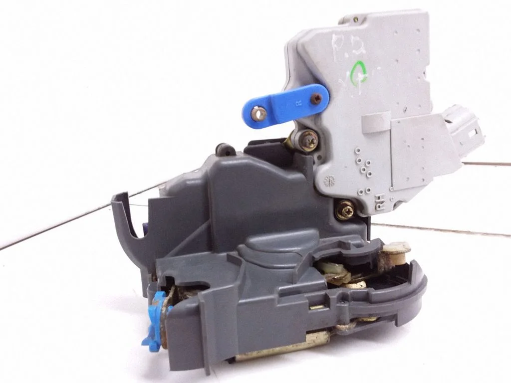 Front door lock – right