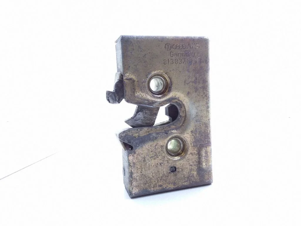Front door lock 813837016B