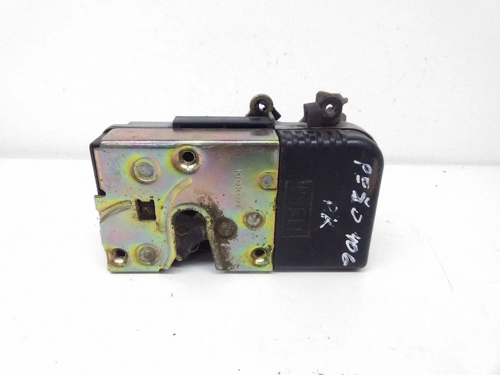 Front door lock – left