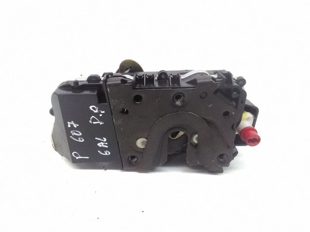 Front door lock – right