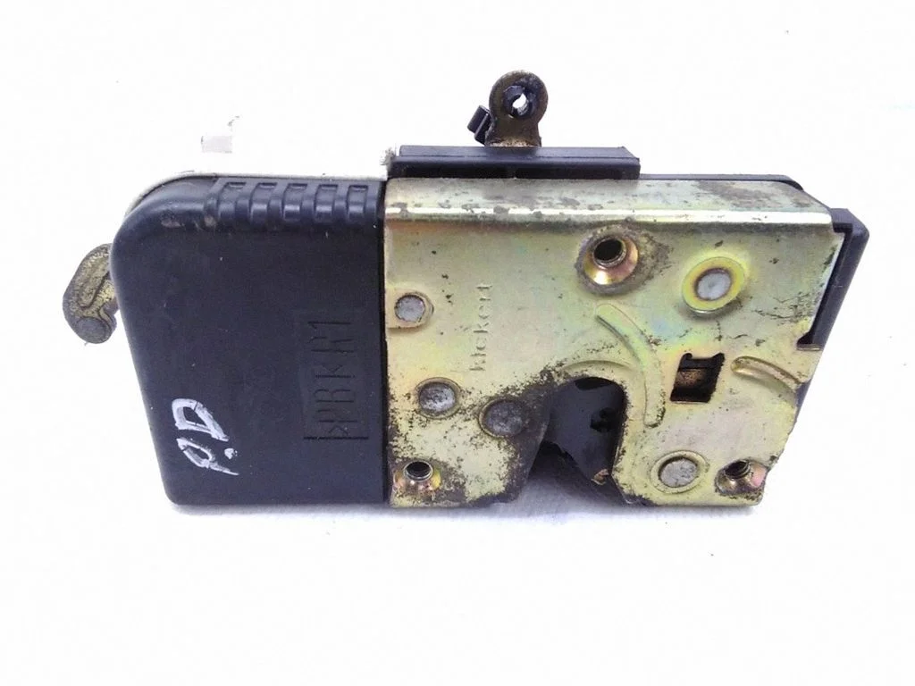 Front door lock – right