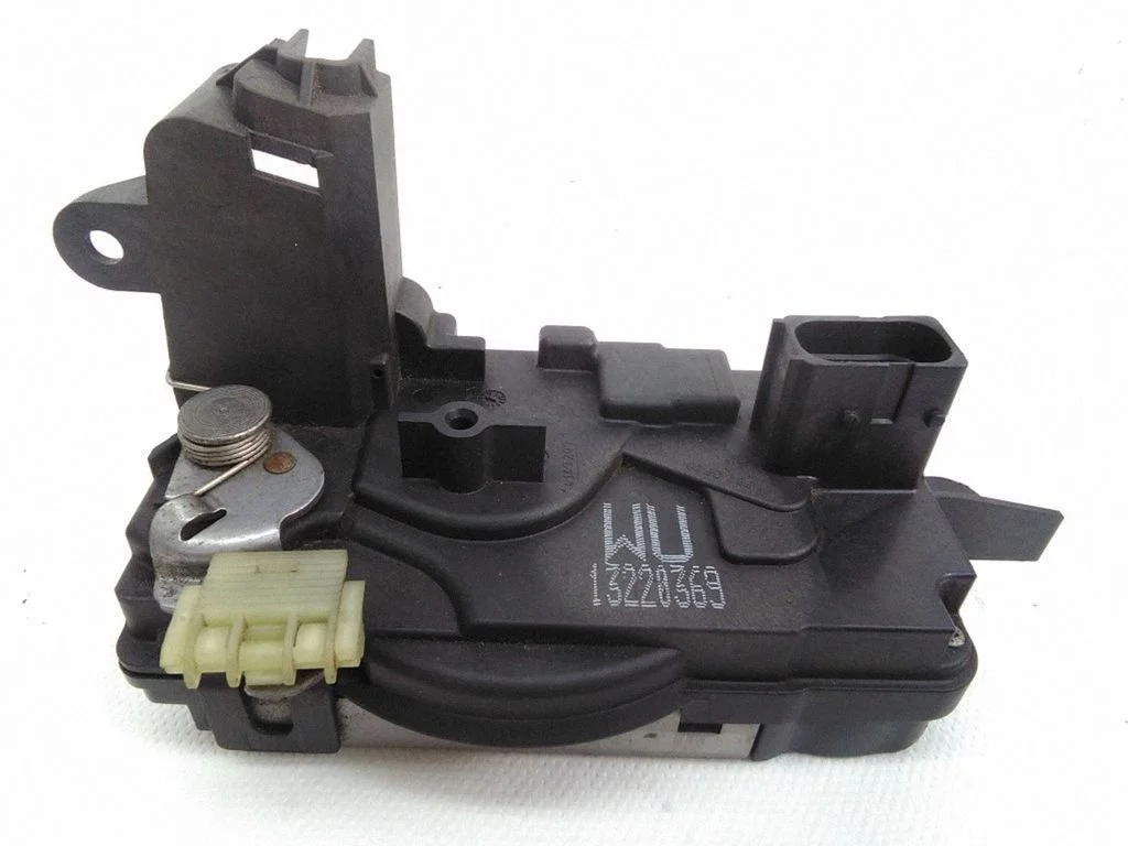 Front door lock 13220369
