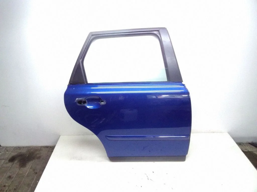 Rear door – right
