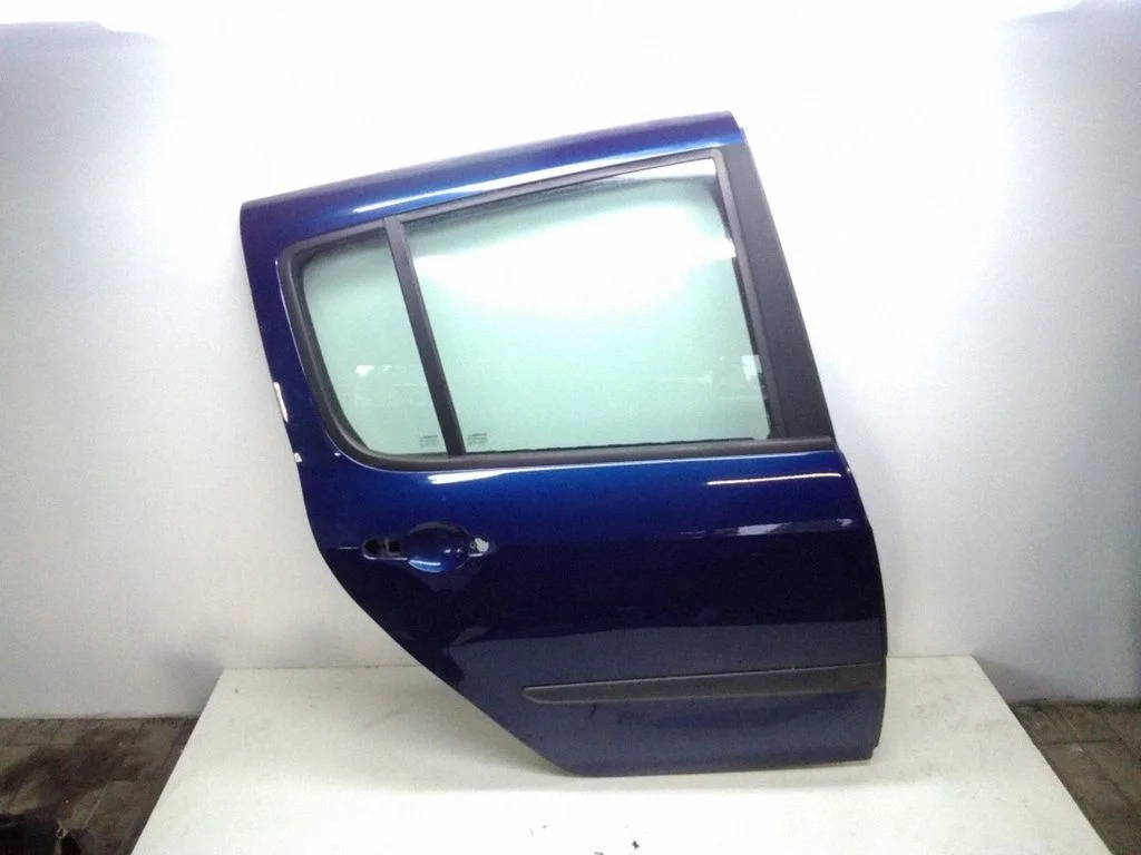 Rear door