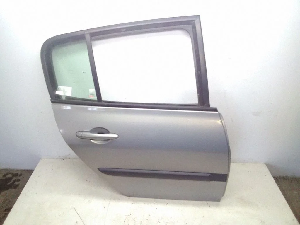 Rear door