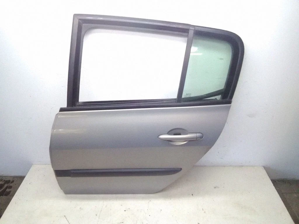 Rear door