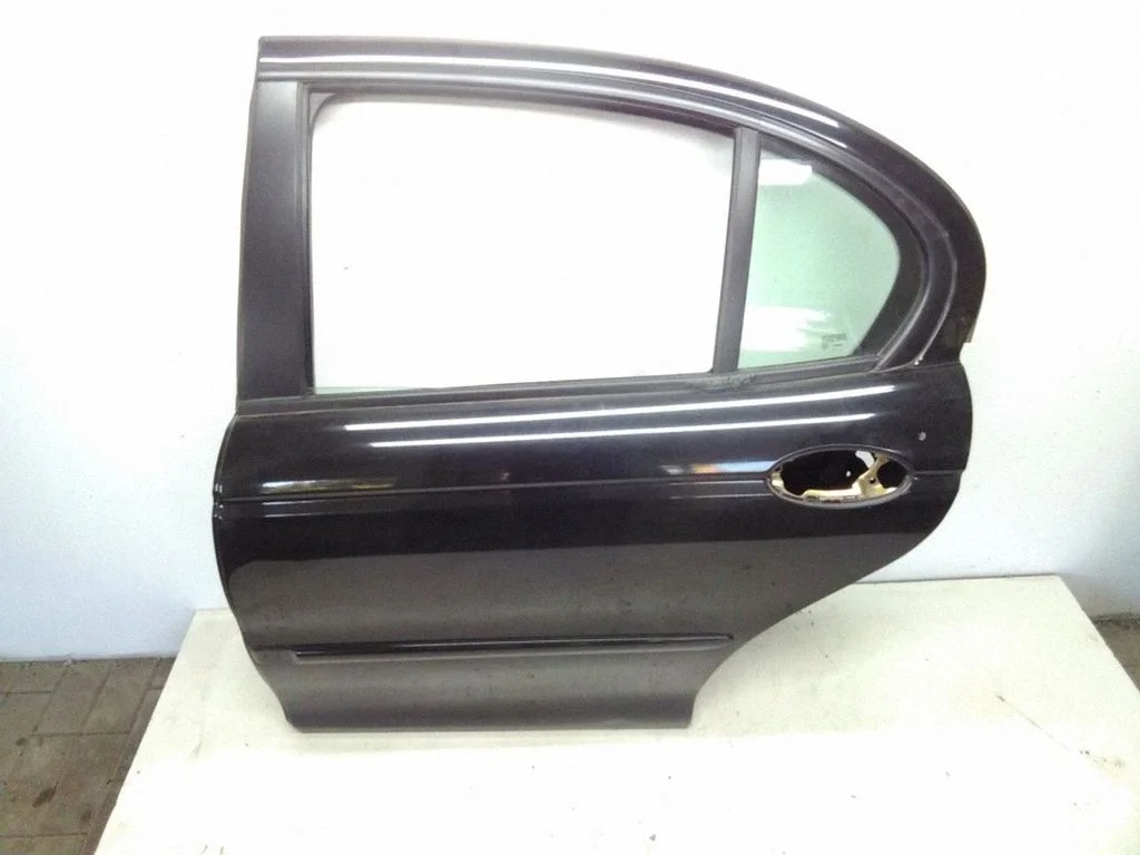 Rear door