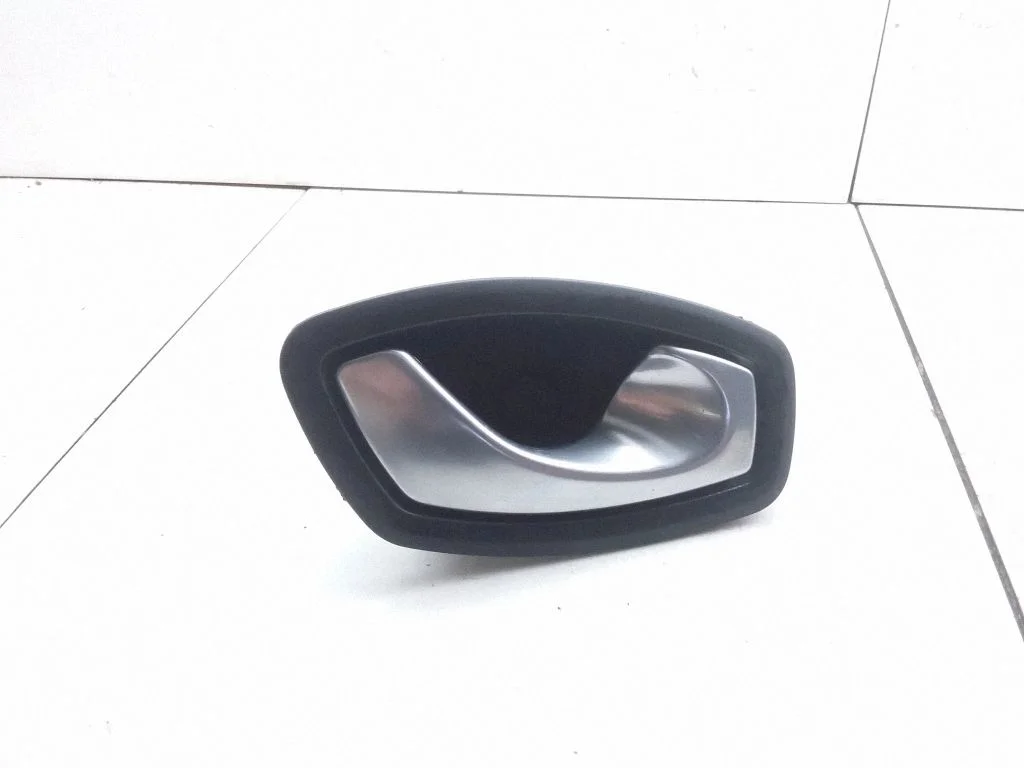 Tagaukse sisemine käepide – Renault Megane III (2009-2016)