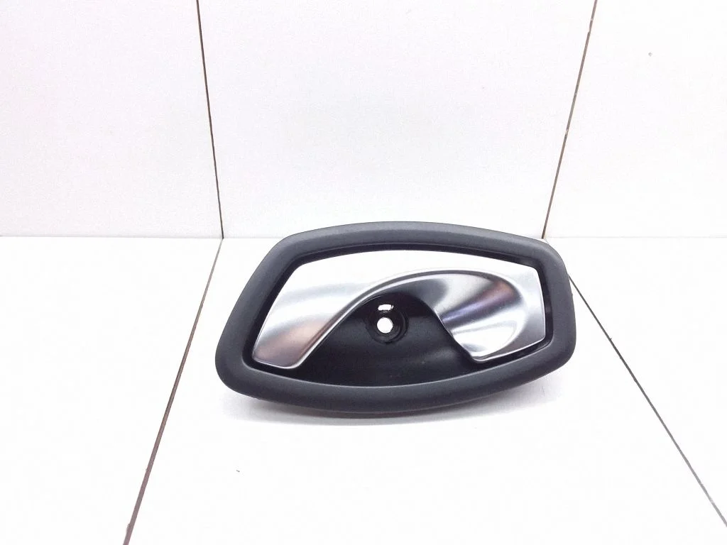 Rear door interior handle 806700006R