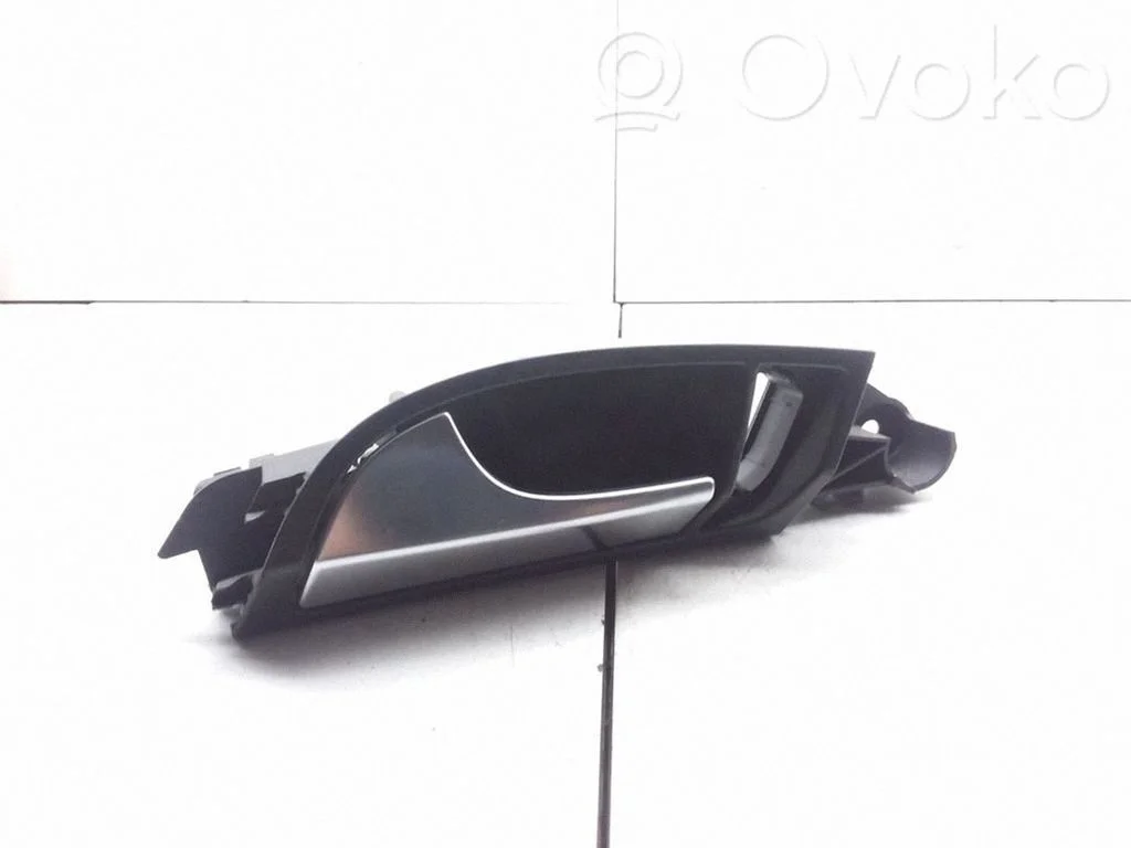 Rear door interior handle – Audi Q7 4L (2005-2015)