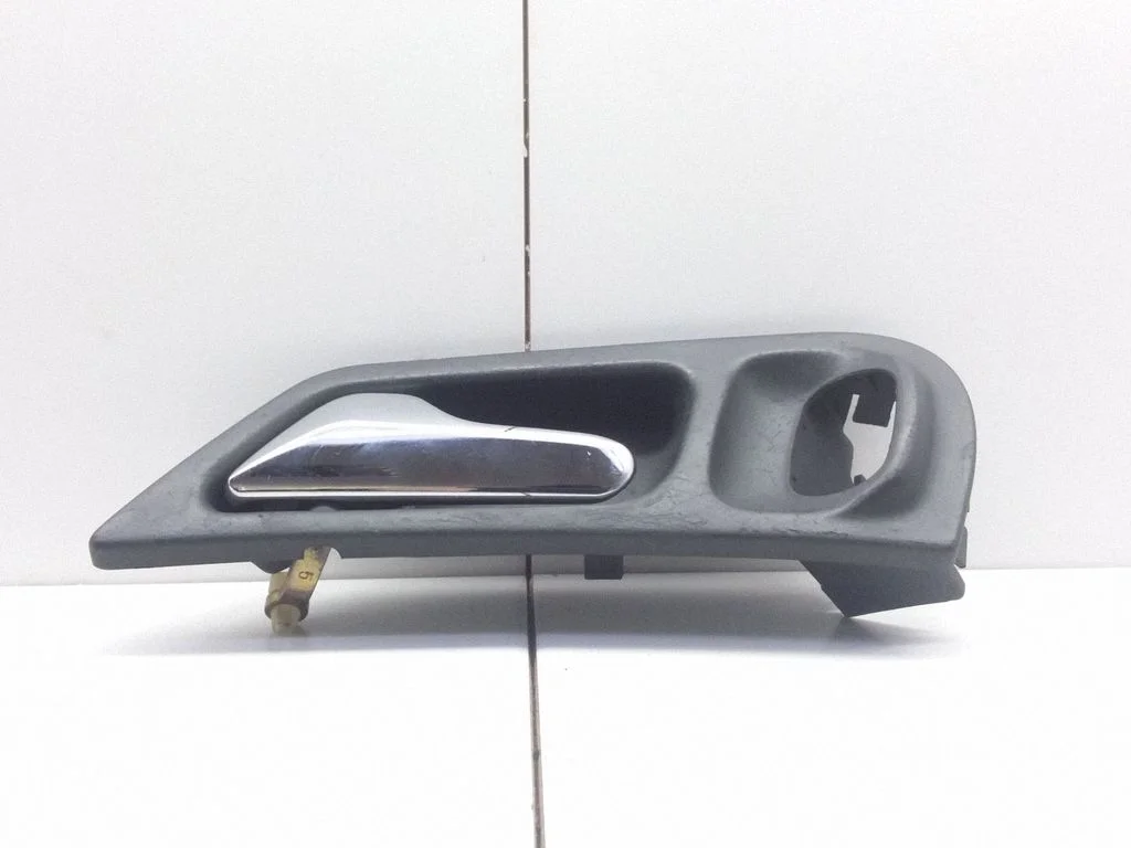 Rear door interior handle A3182