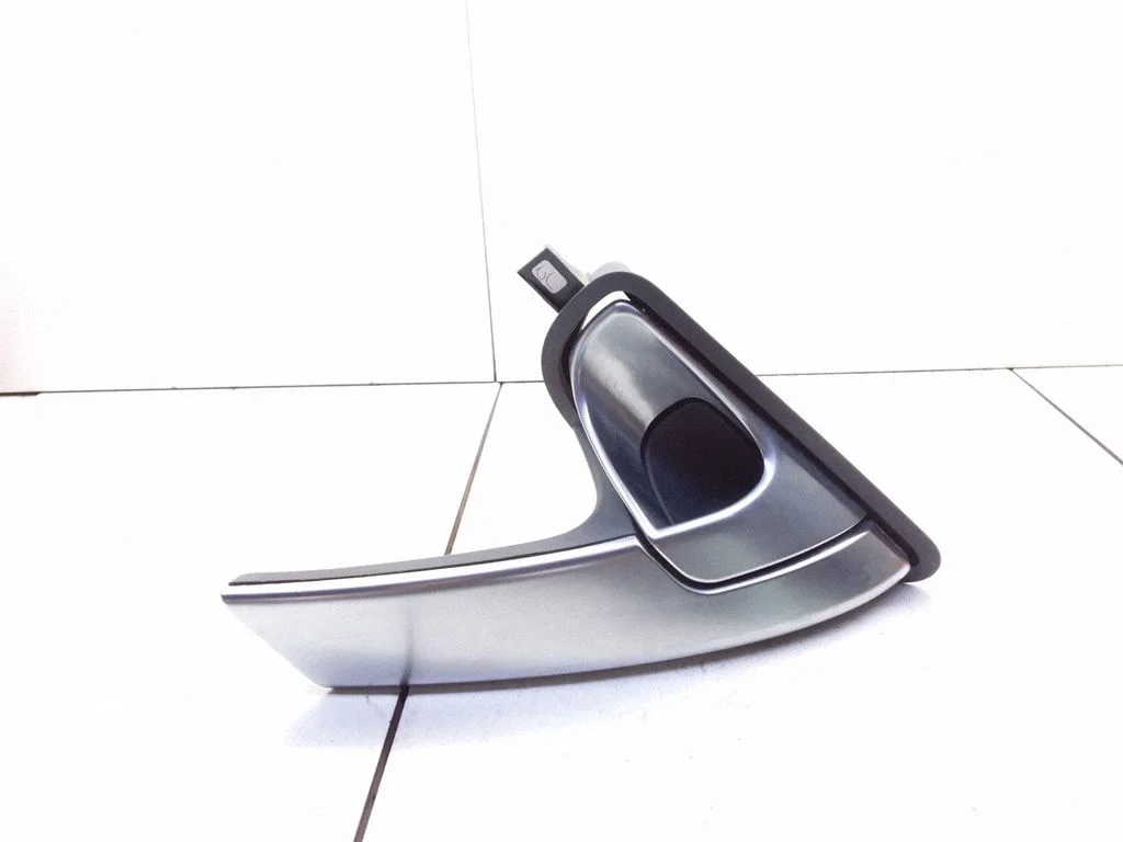Rear door interior handle – Nissan Primera (2002-2007)