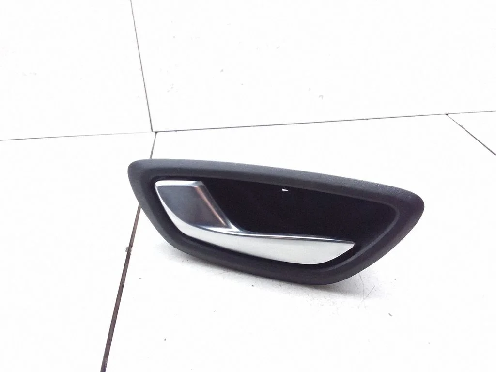 Tagaukse sisemine käepide – Renault Megane III (2009-2016)