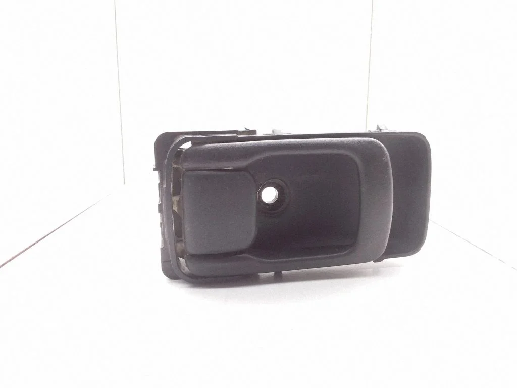 Rear door interior handle – Nissan Almera (1995-2000)