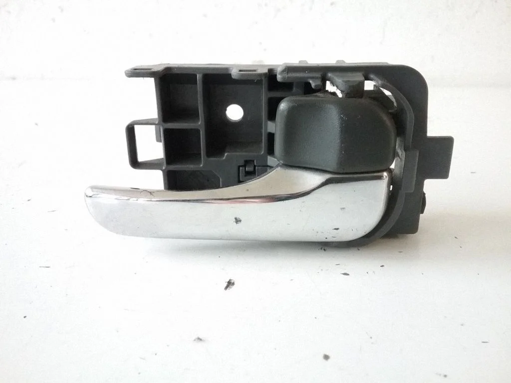 Rear door interior handle – right
