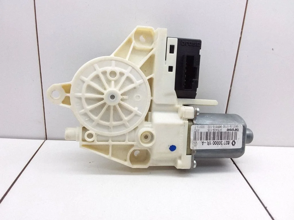Rear door window regulator motor – Renault Megane III (2009-2016)