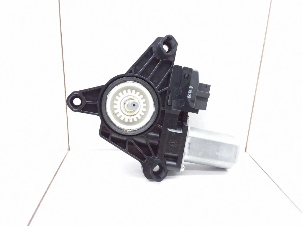 Rear door window regulator motor – Mercedes-Benz B-Class W246 W242 (2011-2017)