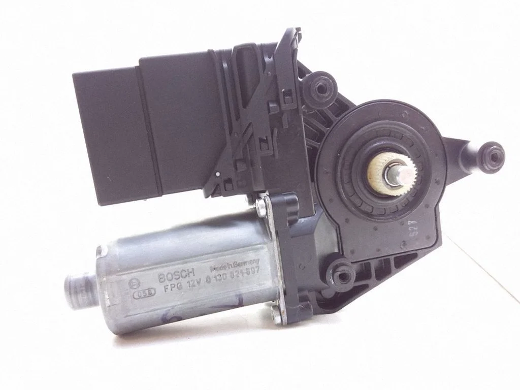 Rear door window regulator motor – Volkswagen Passat B5.5 (2001-2005)