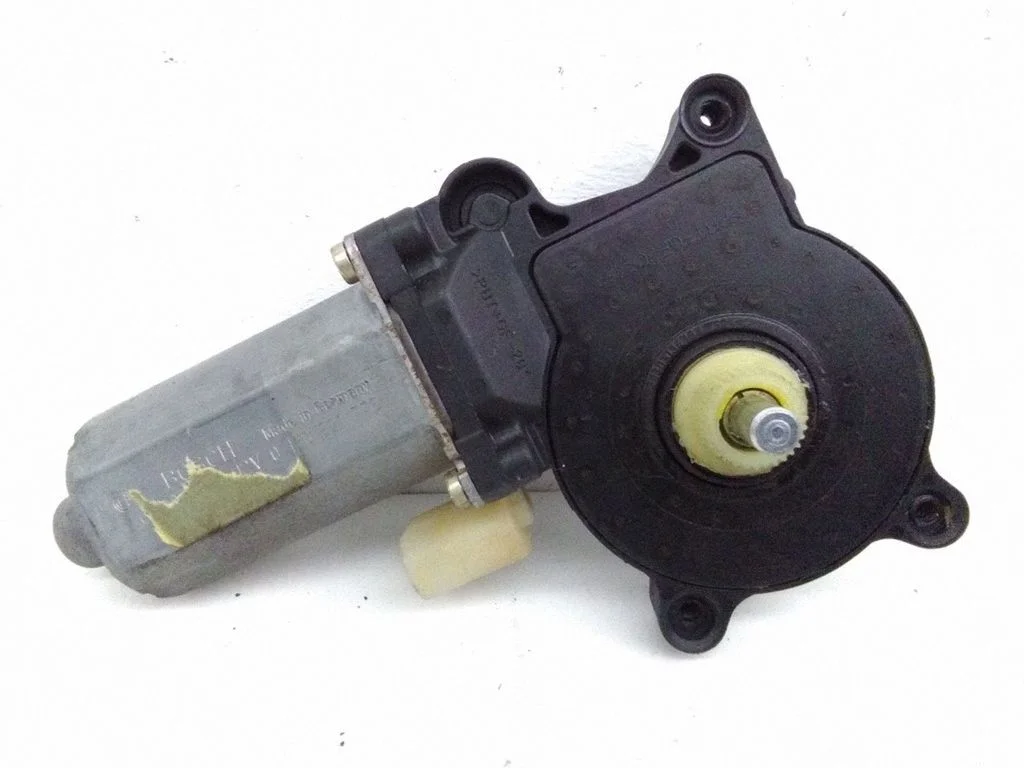 Aizmugurējā loga pacēlāja motoriņš 0130821776
