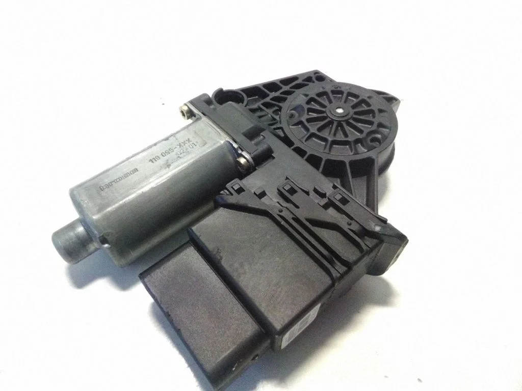 Rear door window regulator motor – Volkswagen Passat B5.5 (2001-2005)