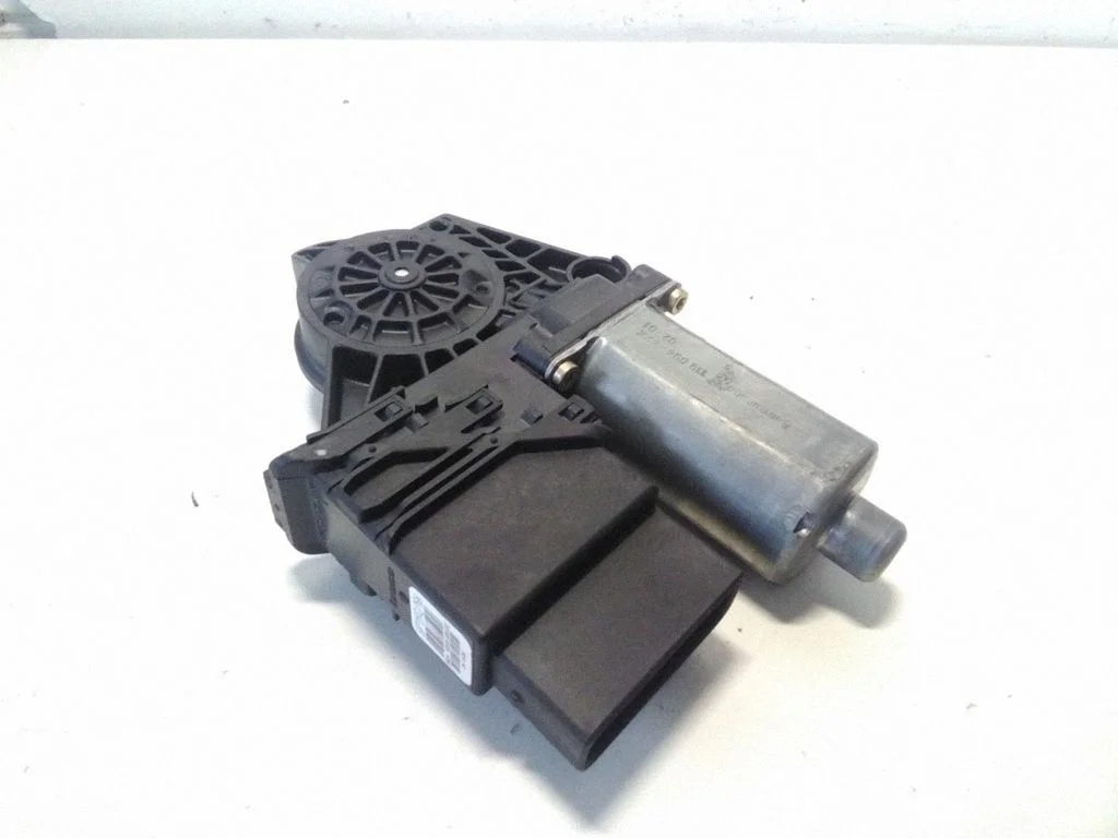 Rear door window regulator motor 0130821696