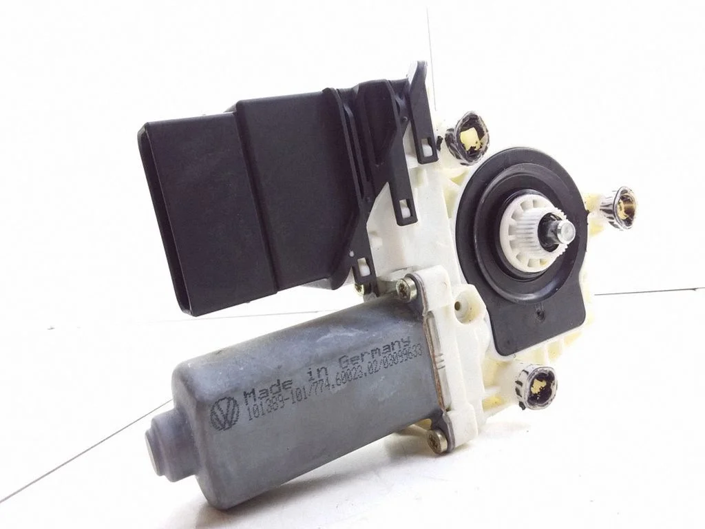 Rear door window regulator motor – Volkswagen Bora (1998-2005)