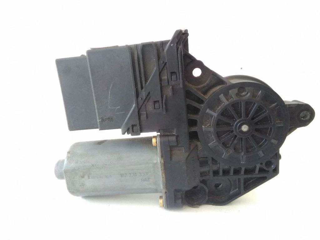 Rear door window regulator motor 0130821766
