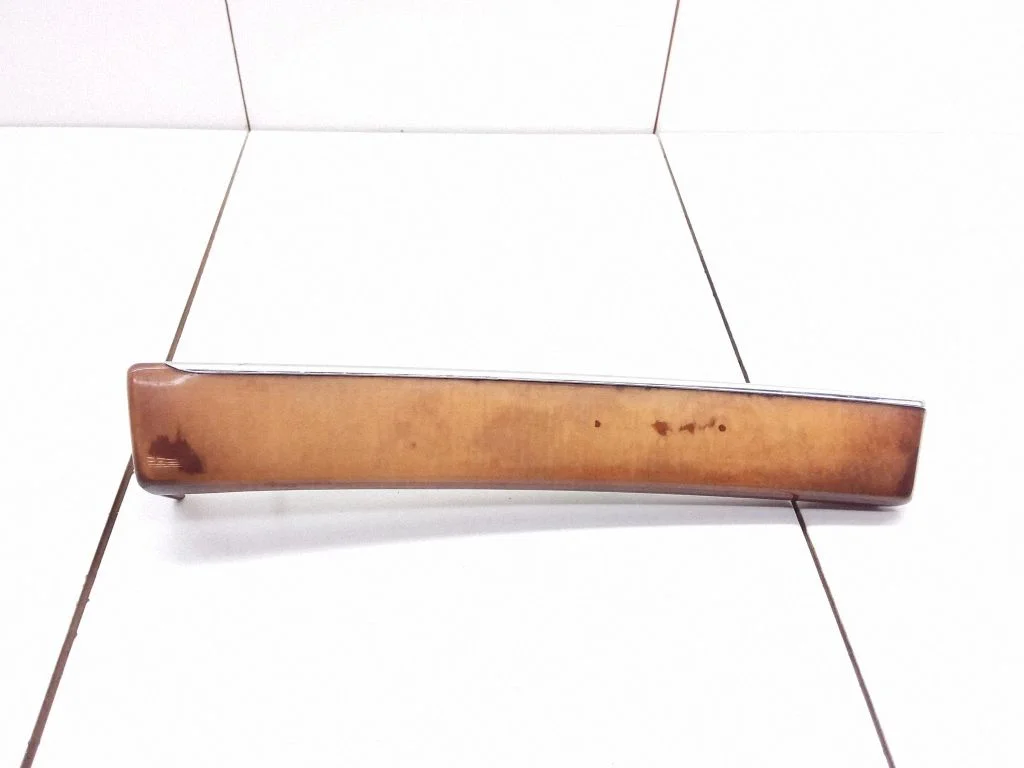Dashboard glove box trim – Mercedes-Benz E-Class W211 (2002-2009)
