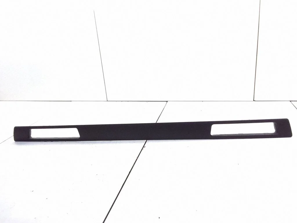 Dekoratīvā apdares josliņa – BMW 3. sērija E90 E91 (2005-2012)