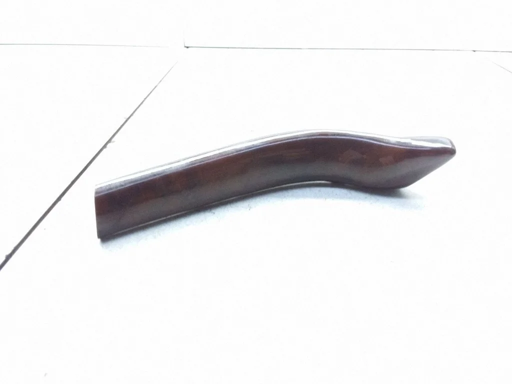 Dashboard glove box trim