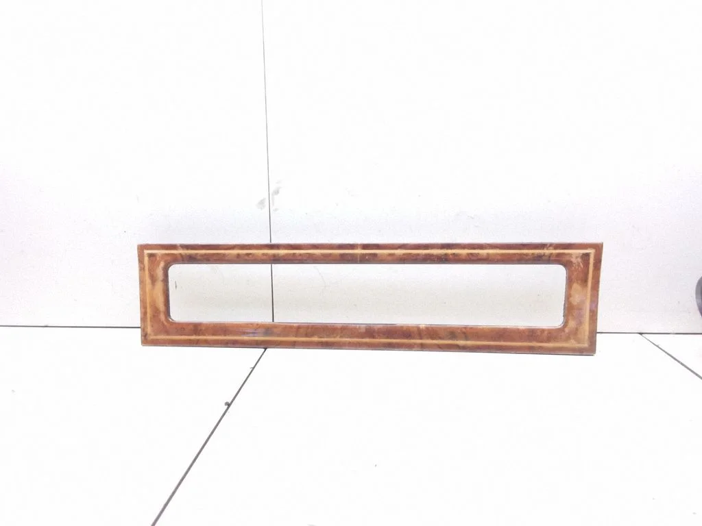 Dashboard glove box trim