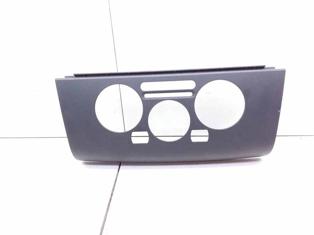 Kindalaeka dekoratiivviimistlusriba 27570EM00C – Nissan Versa (2006-2012)