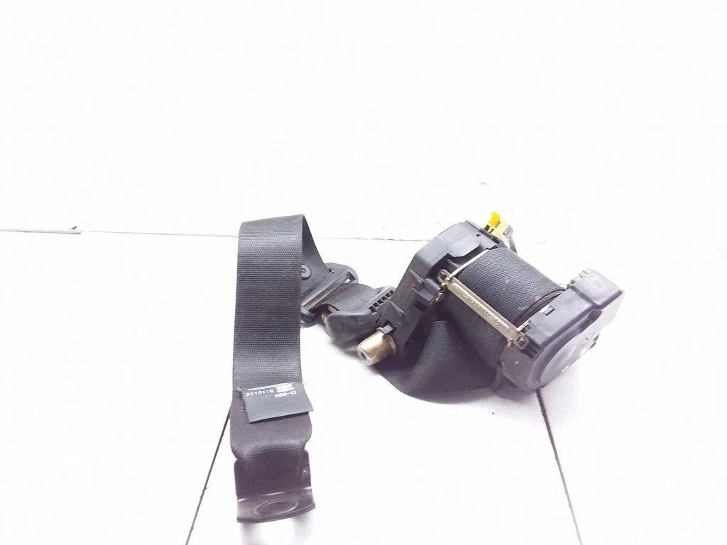 Rear seatbelt – Mercedes-Benz ML-Class W163 (1997-2005)
