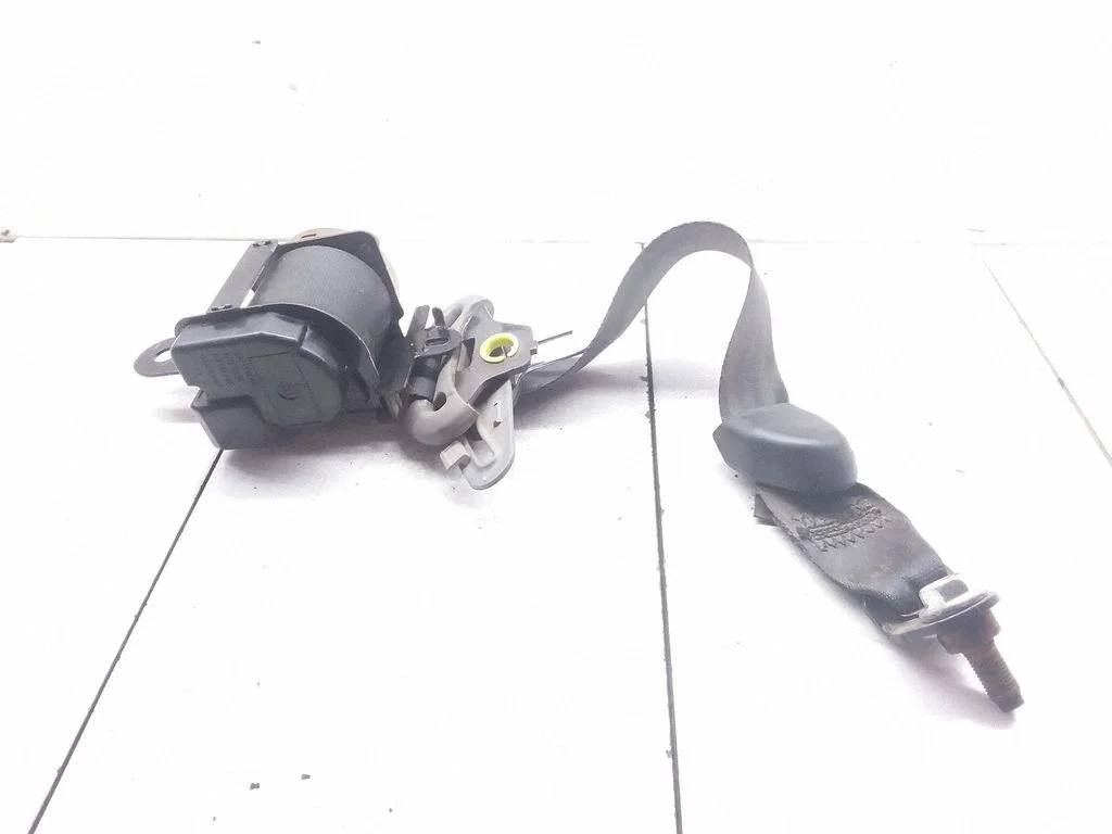 Rear seatbelt 0432021