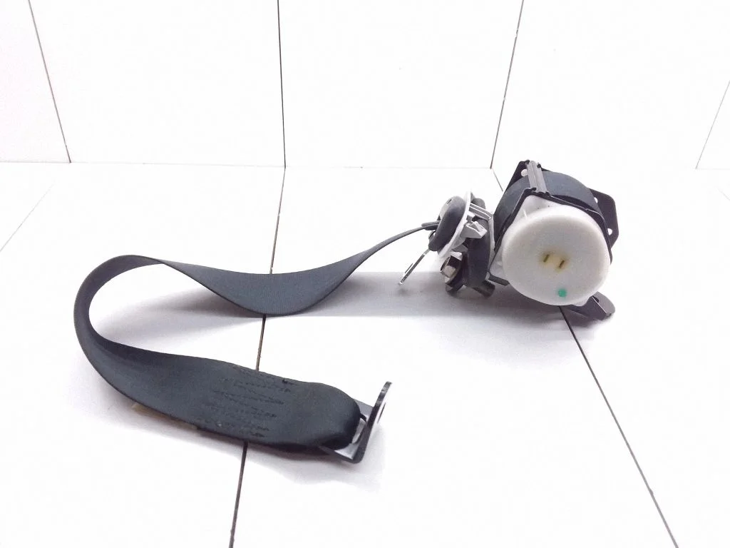 Rear seatbelt E40434090