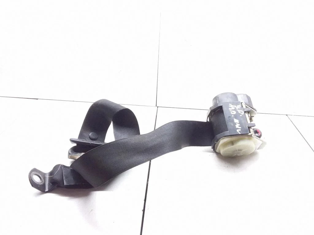 Rear seatbelt A1638600485