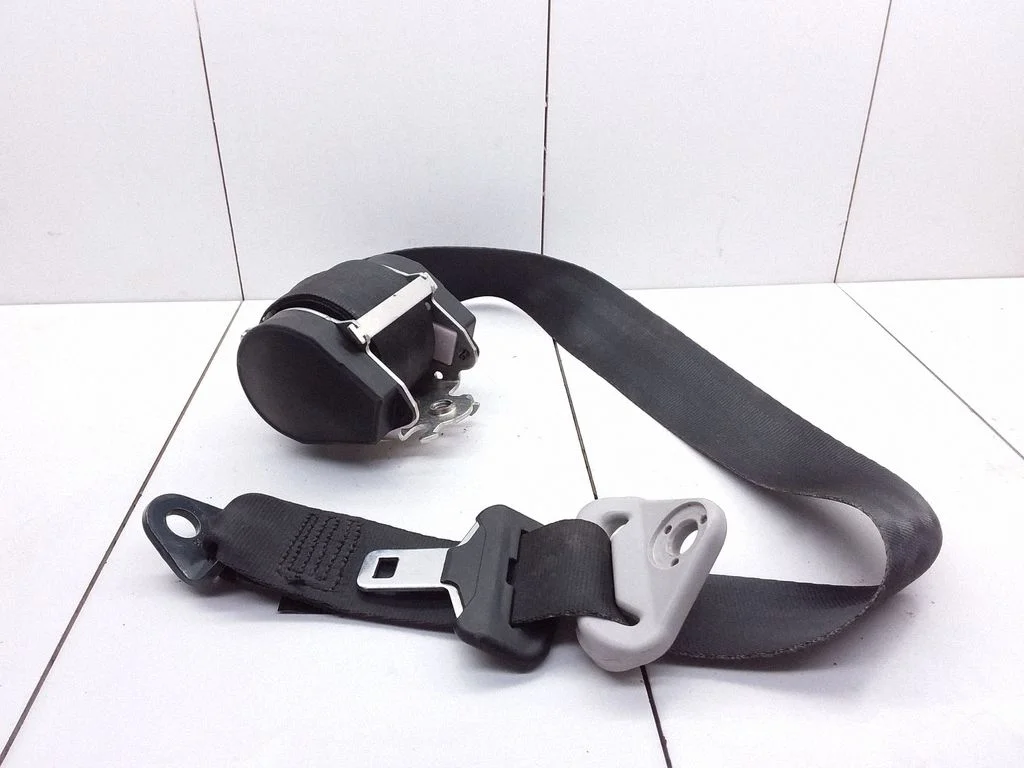 Rear seatbelt – Peugeot 207 CC (2007-2014)