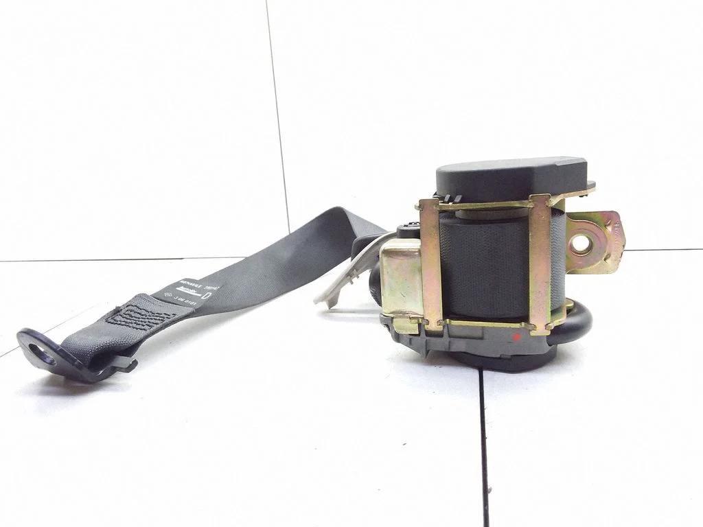 Rear seatbelt – Renault Laguna II (2001-2007)