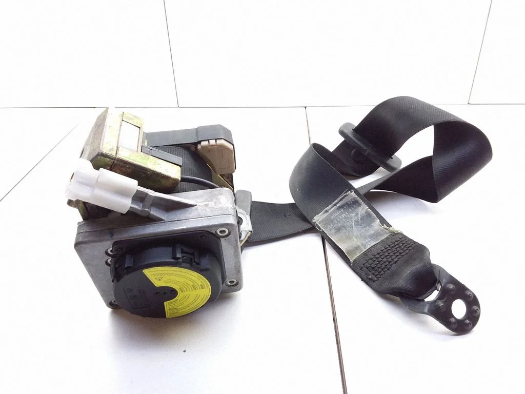 Rear seatbelt – Volkswagen Passat B5 (1997-2000)