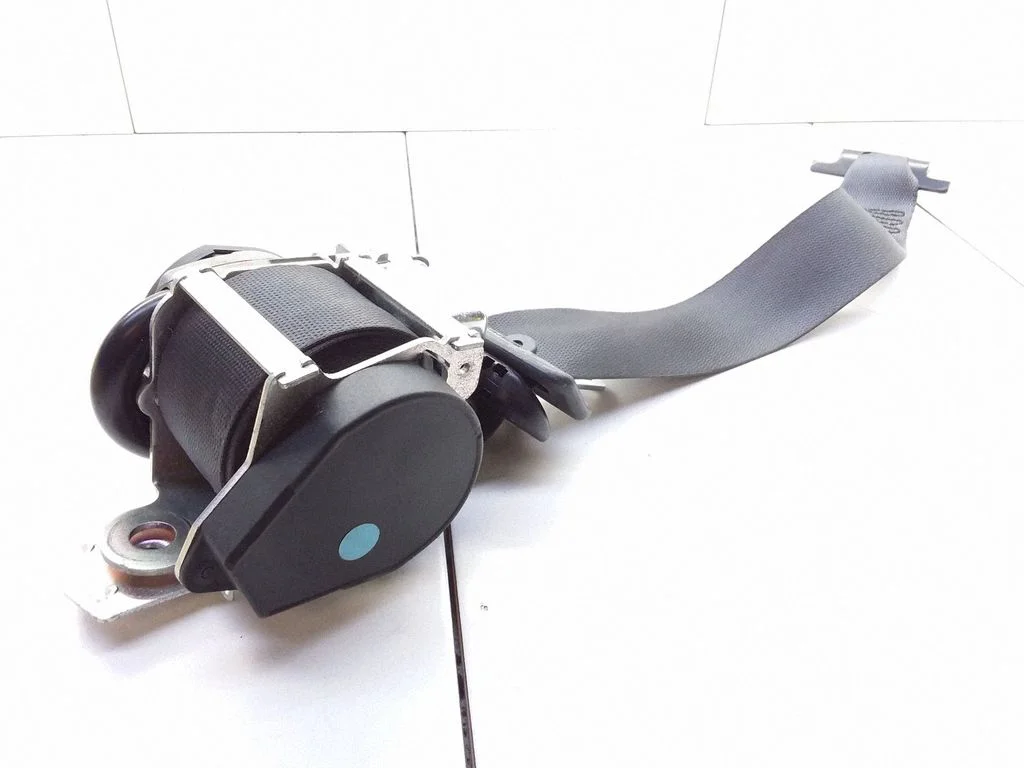 Rear seatbelt – Renault Laguna II (2001-2007)