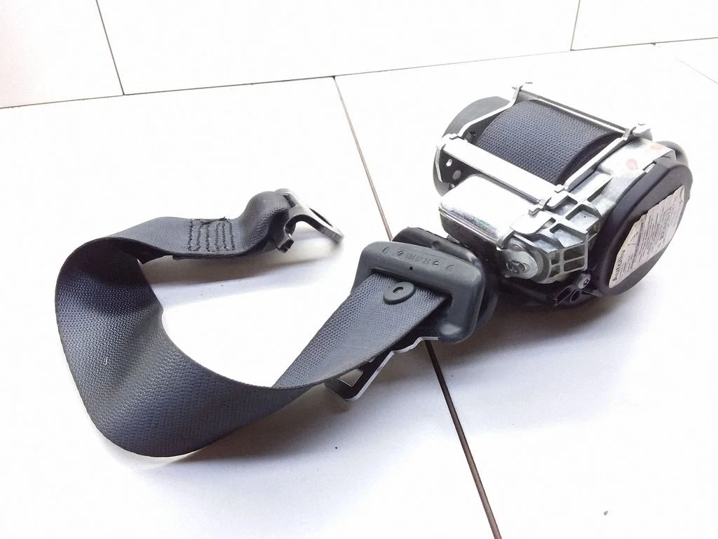 Rear seatbelt – Renault Laguna II (2001-2007)