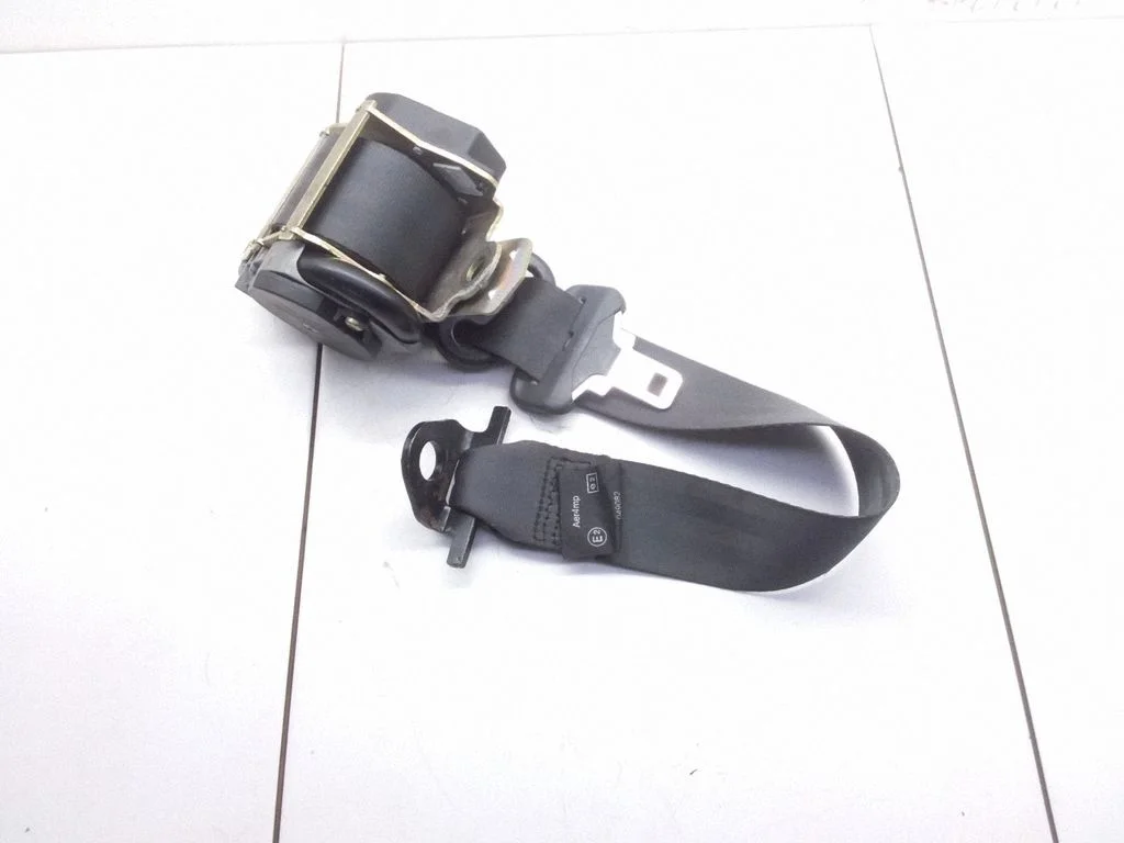 Tagumine turvavöö A508658