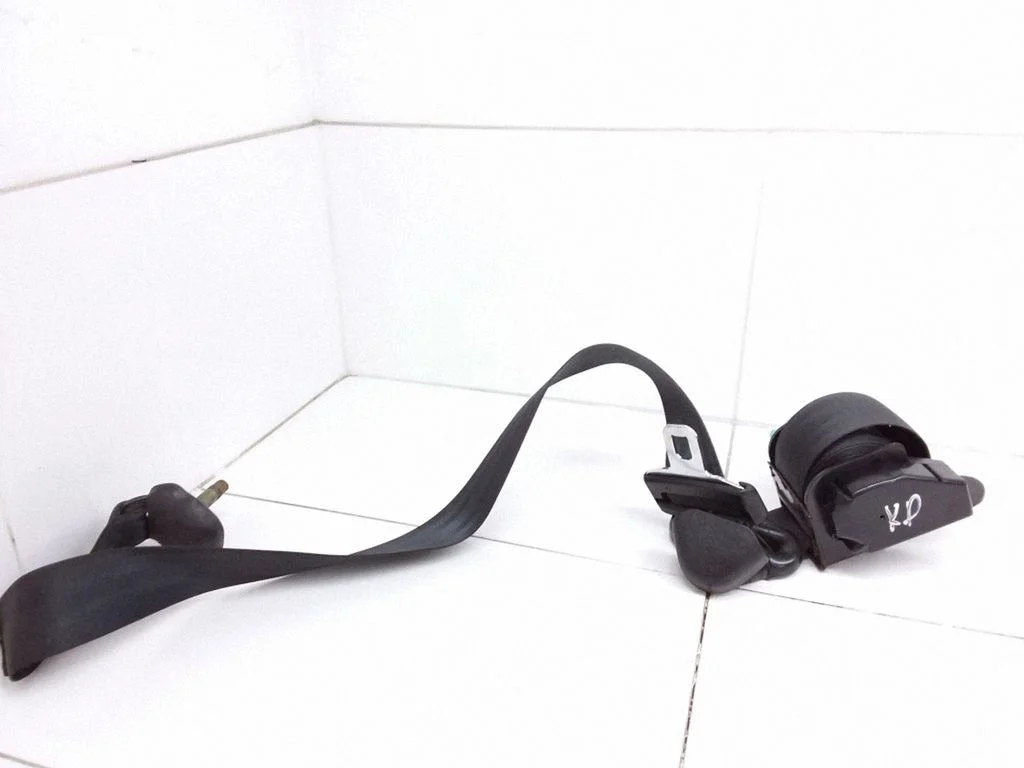 Rear seatbelt 4680193
