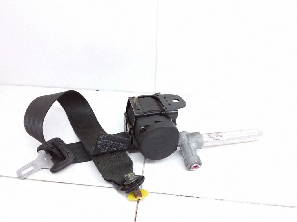 Aizmugurējā drošības josta 30615643