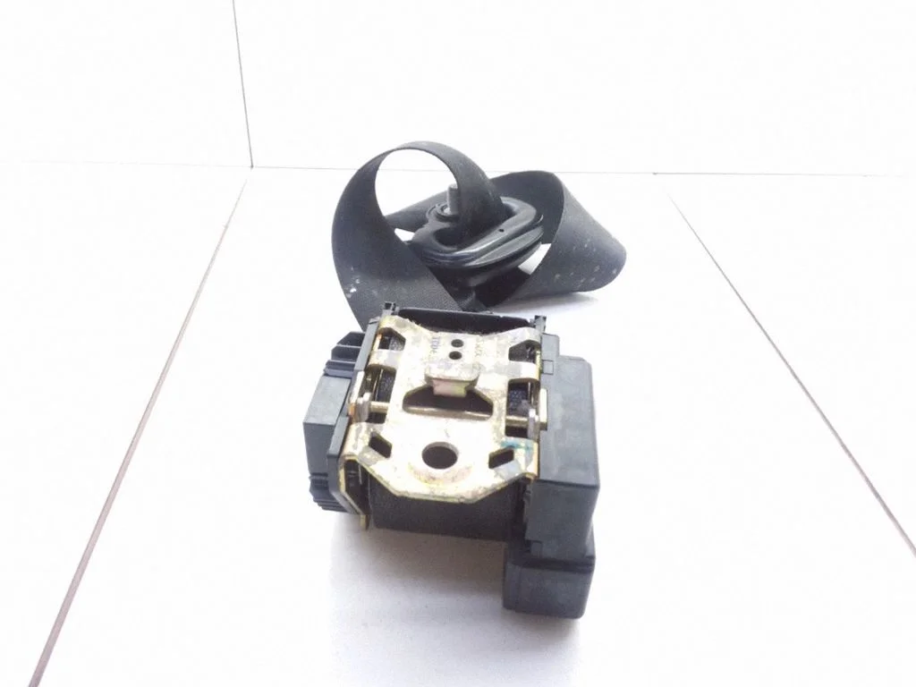 Tagumine turvavöö S470510702