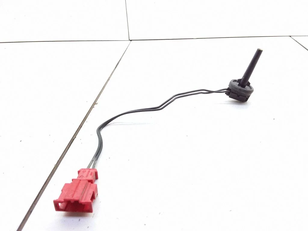 Oil temperature sensor – Volkswagen Passat B4 (1994-1996)