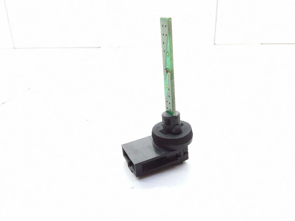 Oil temperature sensor – Audi A4 S4 B5 8D (1994-1999)