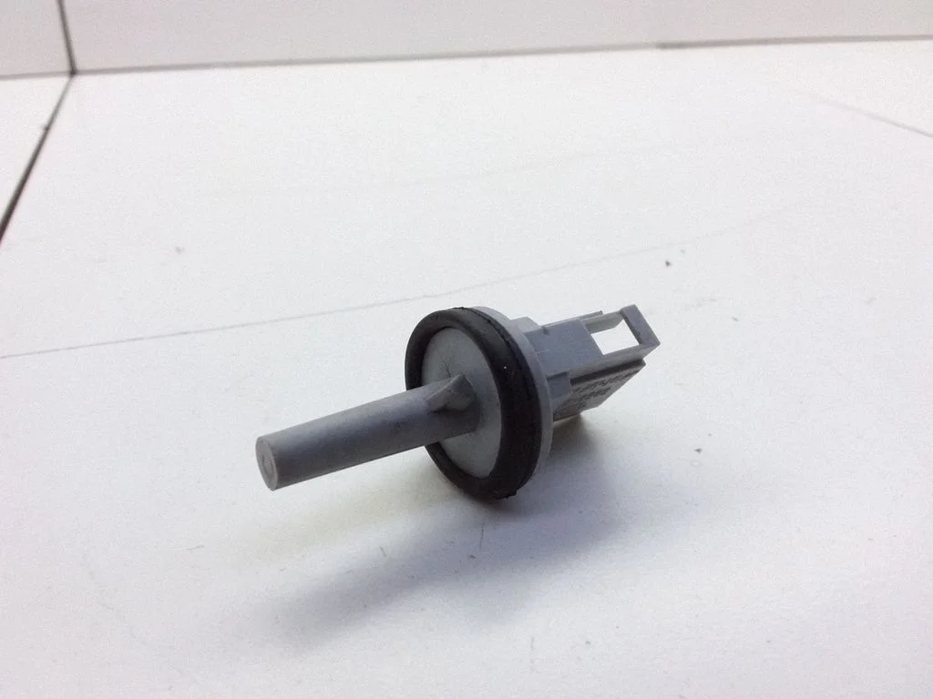 Oil temperature sensor – Audi A3 S3 8L (1996-2003)