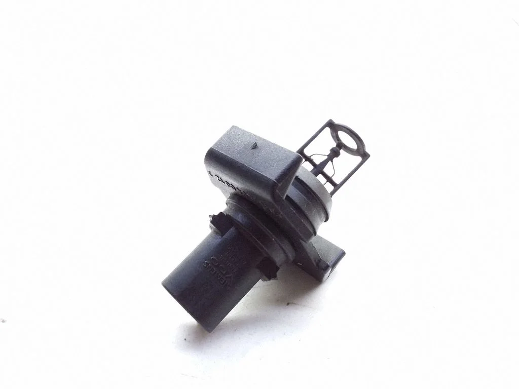 Oil temperature sensor – Mercedes-Benz E-Class W210 (1995-2002)