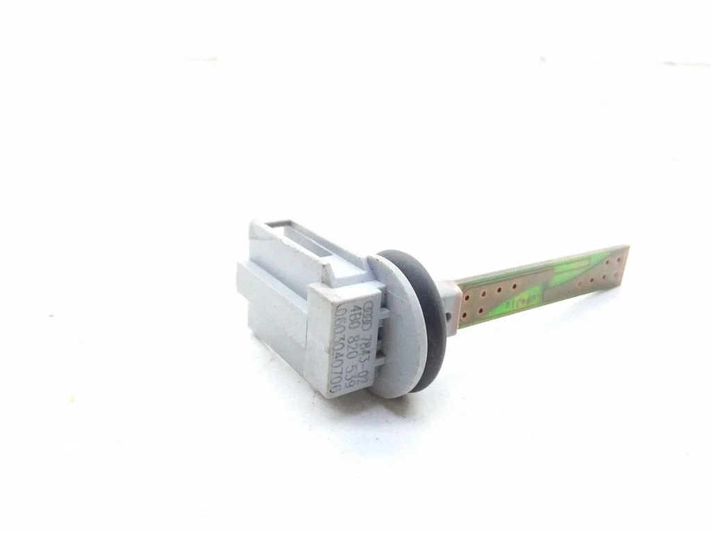 Oil temperature sensor – Audi A3 S3 8P (2003-2012)